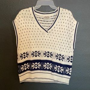 Vintage knit sleeveless sweater.